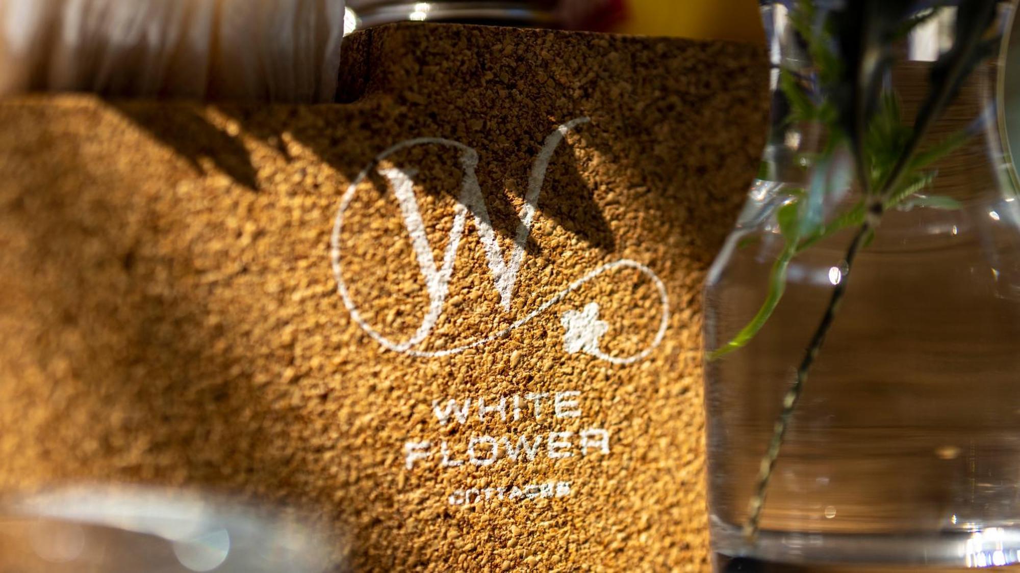 Whiteflower Cottages Вагатор Екстериор снимка